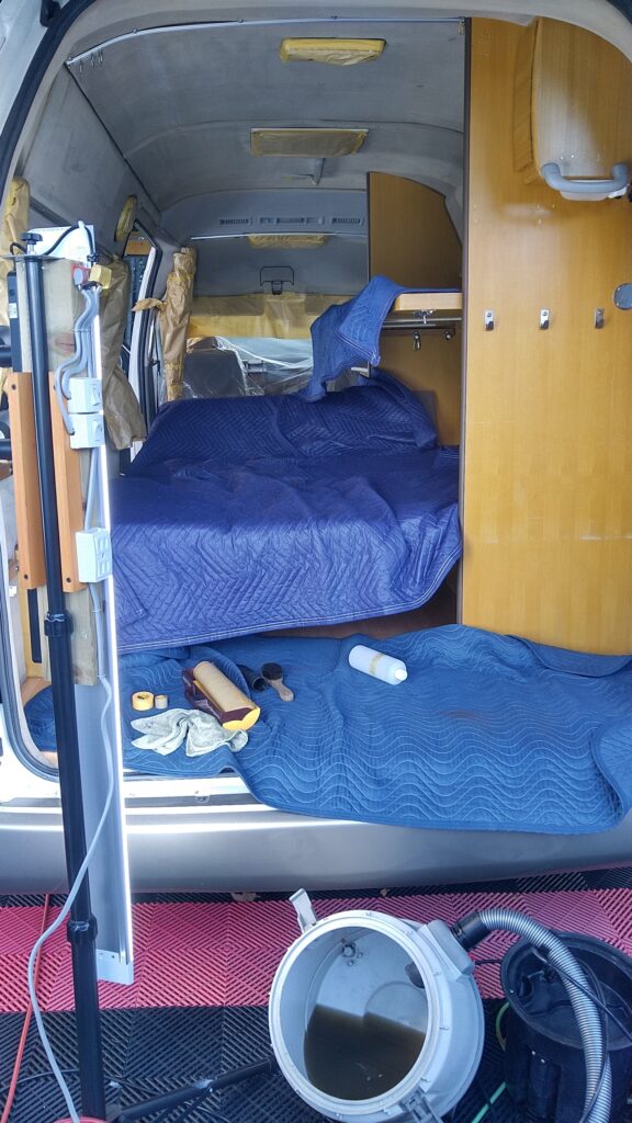 キャンピング　内装フル　中古車購入後ルークリ♪